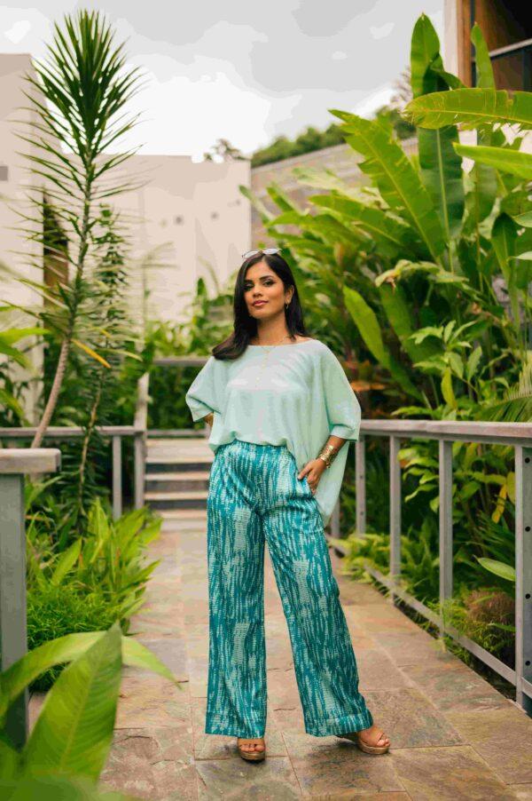 Pull Kos et pantalon Pitonn See the Moon bleu clair, col bateau et manches trois quarts 