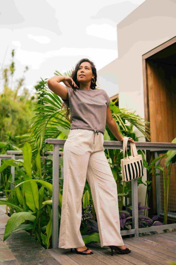 Pantalon Jakota Humility ,beige à fines rayures.